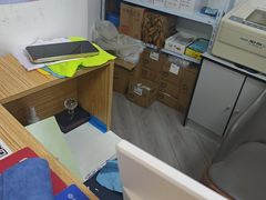 -天空之镜眼镜店蔡司依视路配镜授权零售店(望京颐堤港店)