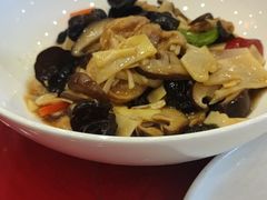-侬佳蒸菜馆(听潮店)