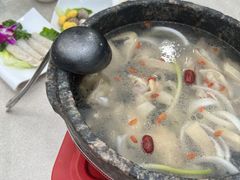 -墨脱石锅椰子鸡•香草鸭•东山羊(大东海店)