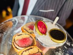 惠灵顿牛排-弦月窗LUNETTE BY AMANDA(复兴路店)