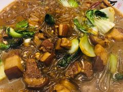 猪肉炖粉条-东北哈尔滨酱骨头馆房掌柜铁锅炖