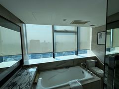 -上海龙之梦万丽酒店