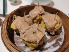 黄沙猪润虫草花烧卖-喜势点·糖沙翁手工茶点·本地人茶居(永庆坊店)