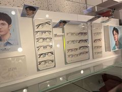 -J-Color眼镜·蔡司·依视路授权店(槐房万达广场店)
