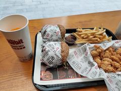 -The Habit Burger Grill 哈比特汉堡(复兴soho店)