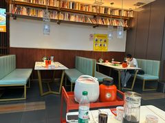 -阿瓦山寨·湘菜现炒·剁椒鱼头王(咸阳总店)