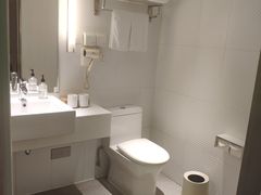 -全季酒店(上海火车站天目西路店)