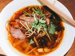 牛腱子泡椒酸辣粉-村外有星光小食铺(长嘉汇店)