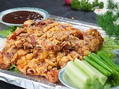 -老码头黑皮肘子锅包肉(赣水路店)