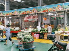 -七宝蔬菜农副产品综合交易市场-停车场