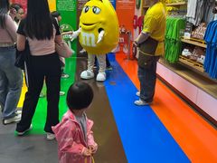 -m豆巧克力世界(上海世茂广场店)