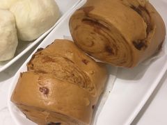 -李与白包子铺(桐梓林店)