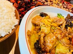 -先启半步颠·川菜小炒