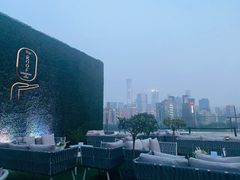 -The ROOF (通盈中心店)