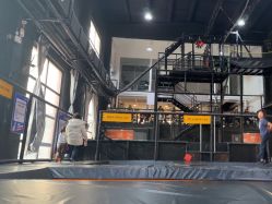 -零重力潮玩运动工厂·蹦床·亲子乐园·(冰山慧谷店)