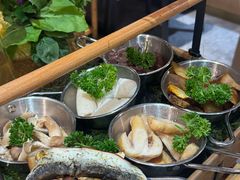 -一朵菌·野生菌探索家火锅(南亚店)