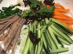 鸡丝凉米线-云海肴·汽锅鸡·云南菜(美罗城店)