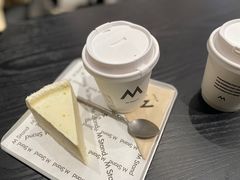 -M Stand(杭州萧山万象汇店)