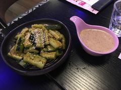 -樱花里音乐餐吧·牛扒椰子鸡(东圃店)