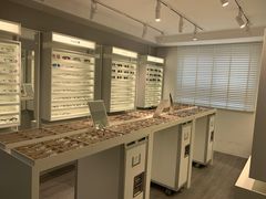 -目艮眼镜SHOWROOM(品牌集合店)