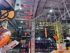 -嗨翻Hi-Fun竞技主题乐园·蹦床团建生日轰趴(荆川 国光1937店)