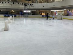-冠军冰场CHAMPION RINK(环球银泰城店)