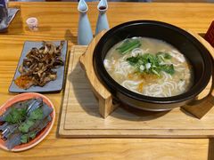 -勺子米线·云南传统小吃市集(四方街店)