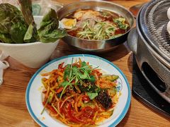 -青瓦餐厅·生鱼片·韩园烤肉(西塔店)