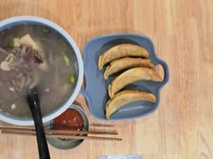 -老新隆牛肉锅贴(新街口店)