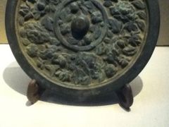 疁城印记_元花卉纹铜镜-嘉定博物馆