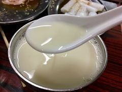 -陈老添美食店(宝华路店)