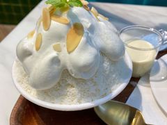 榴莲肉加榴莲冰淇淋-丹礼糖甜品