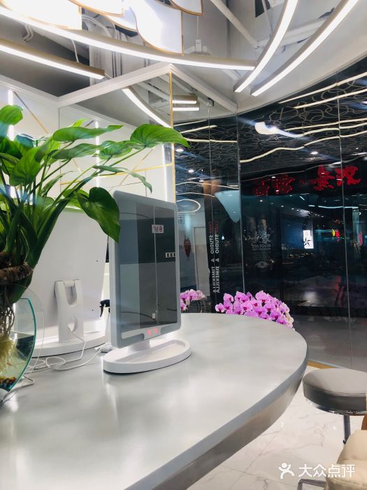 MYYF SALON烫发染发图片