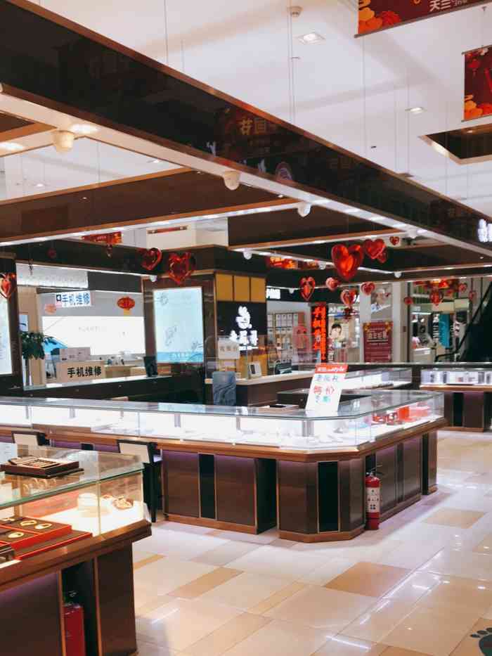 第一次带76宝来这边双桥这边一个天兰商场一进门有一个小店都很便宜