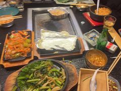 -臻牛烤肉