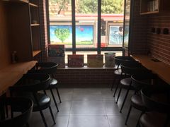 -新华书店(永安路店)