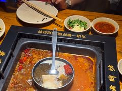 -老牌坊云南鱼豆花火锅(嵩山店)