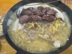 -鹤乡东北菜(崮山路店)