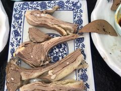 -撒拉人家.酸菜牦牛肉火锅