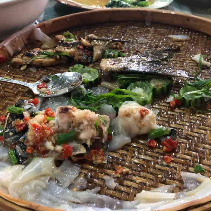 烫瓶农家乐-"很不错的客家菜,连吃了三顿,红葱头蒸胡须.