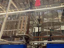 -PIPIKINGDOM皮皮王国欢乐号(欢乐海岸购物中心店)