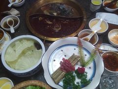-小天鹅火锅·一线江景洪鼎旗舰店(洪崖洞店)