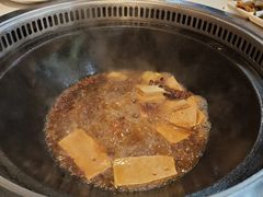-哈尔滨烧烤·山河村铁锅炖(交大店)