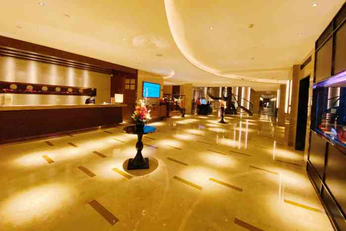 手佳健康会所(吕厝豪峰店)-"生意好到爆,技师人手不够吃了饭过来的,.