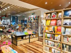 -猫的天空之城概念书店(印象城购物中心店)