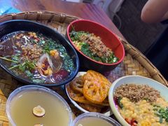 -爆炸头阿姨小四川正宗川味小吃(无任何分店)