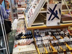 -名创优品(江南新地店)