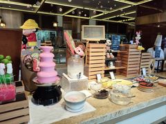 -大中华希尔顿酒店-念自助餐·嗨啤·小龙虾