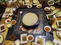 -有一锅·野生菌黑山羊腊排骨火锅(古城北门店)