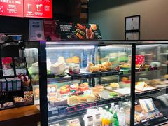 面包甜点陈列柜-星巴克臻选(重庆大融城店)